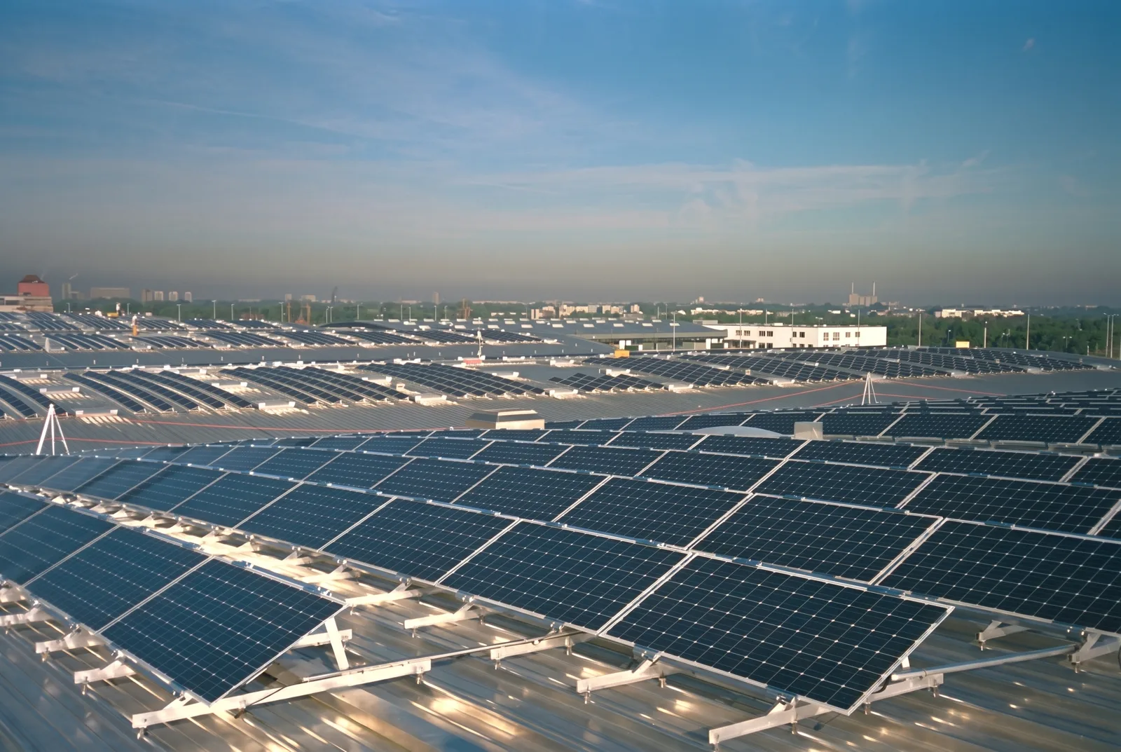 Large rooftop solar array in clear light